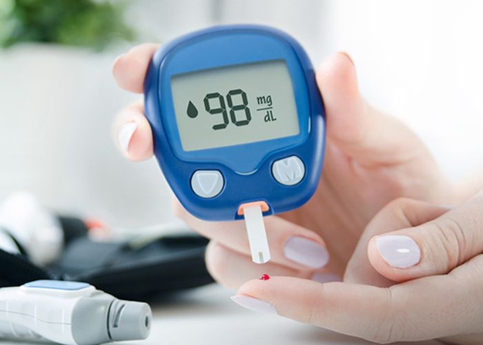 How Are Glucose Meters Used to Monitor Blood Sugar Levels?